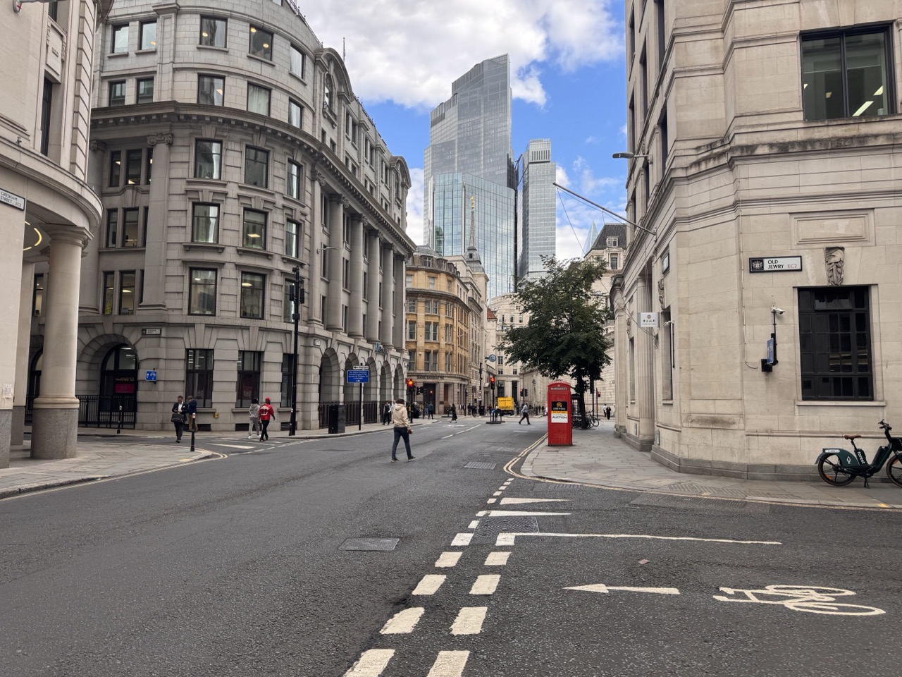 Public photograph for Walk Between Saint Paul And monument (quite)