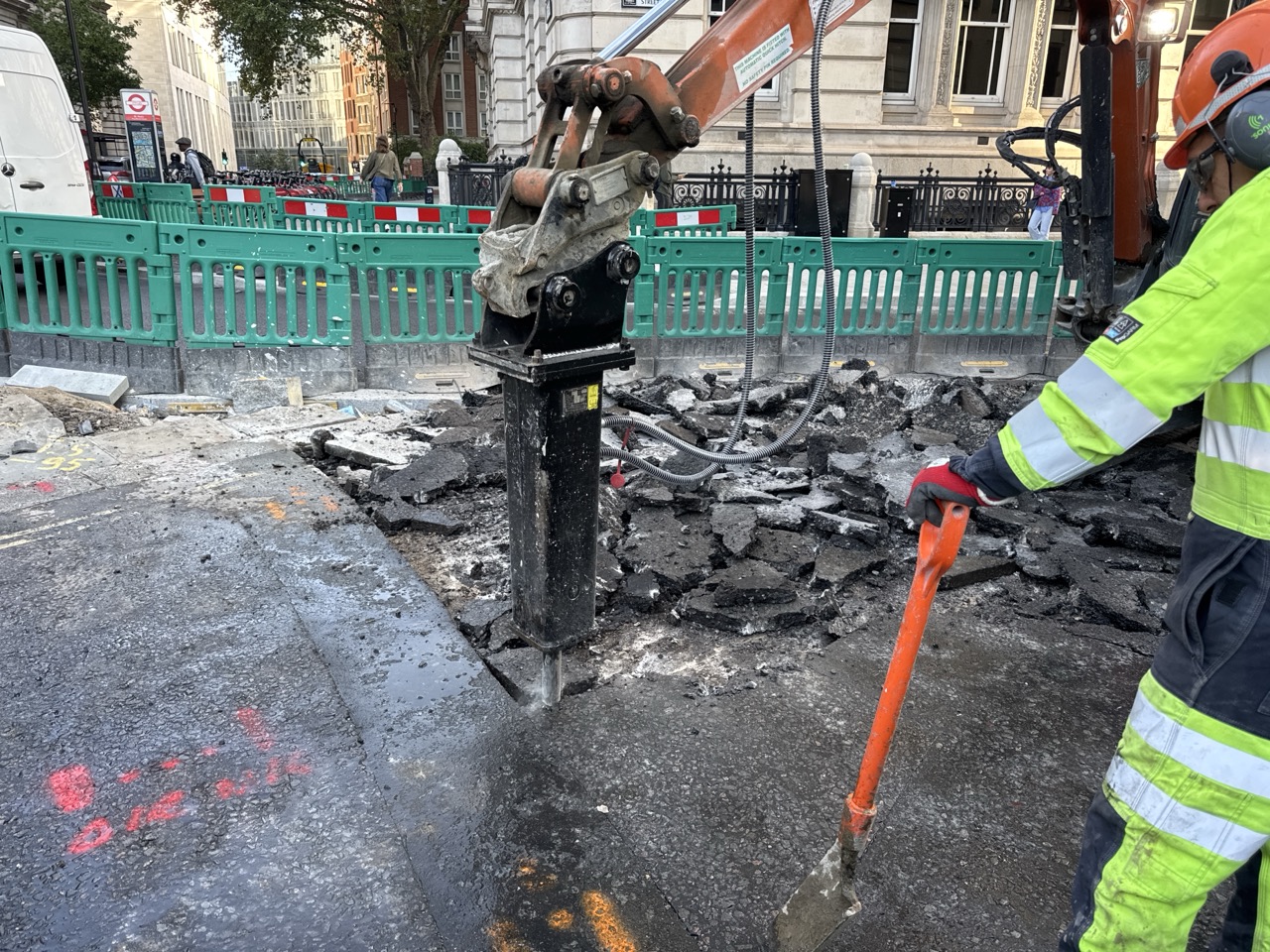 Public photograph for How Loud Is a Hydraulic Breaker?